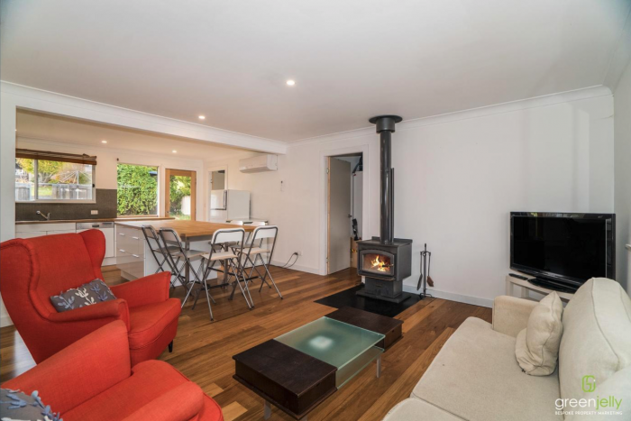 Share House, Glass Street